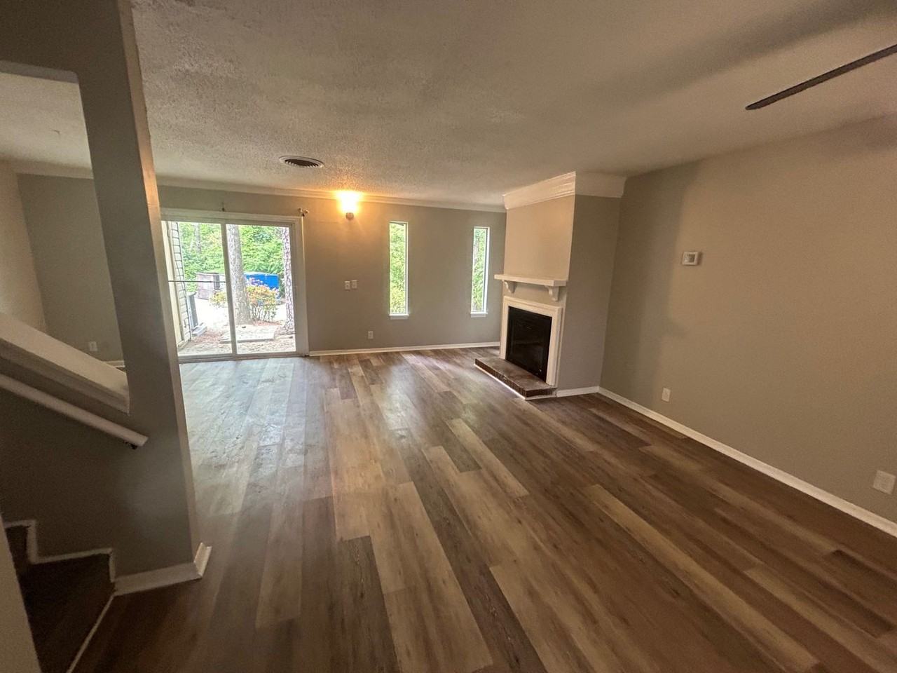 240 Jamil Rd - Photo 5 of 25