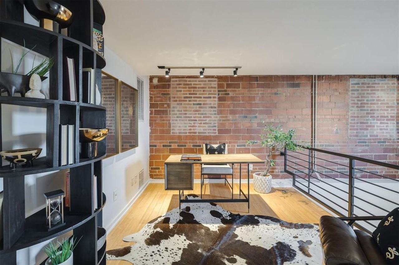 1213 1213 N. Harvey - 4 #4 - Photo 3 of 24