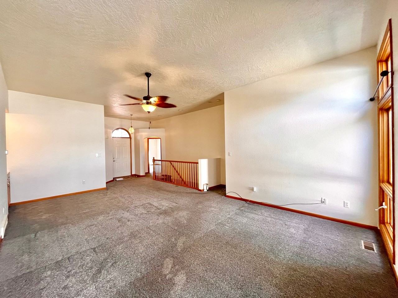 1207 Sharlyn Ct - Photo 4 of 24