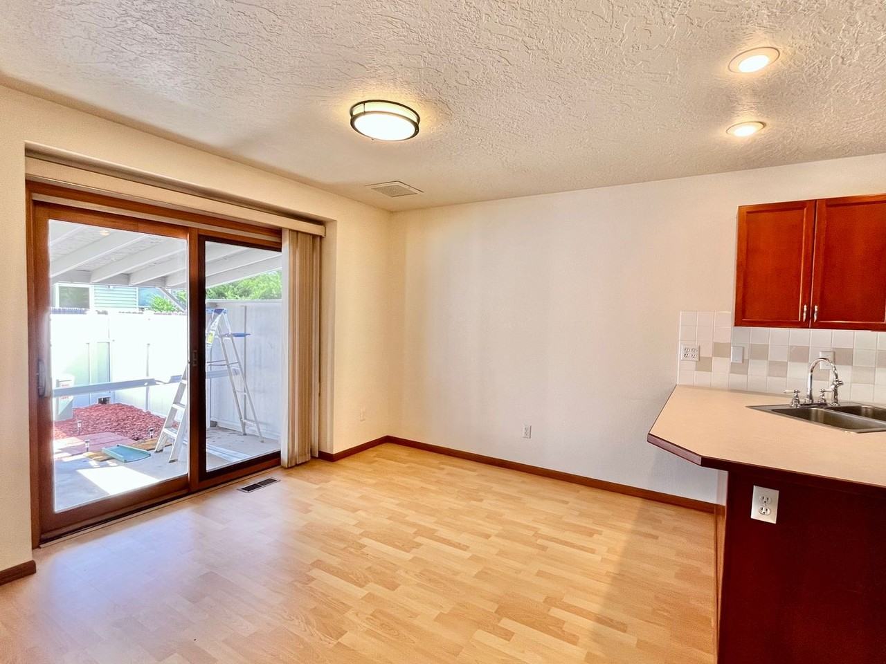 1207 Sharlyn Ct - Photo 5 of 24