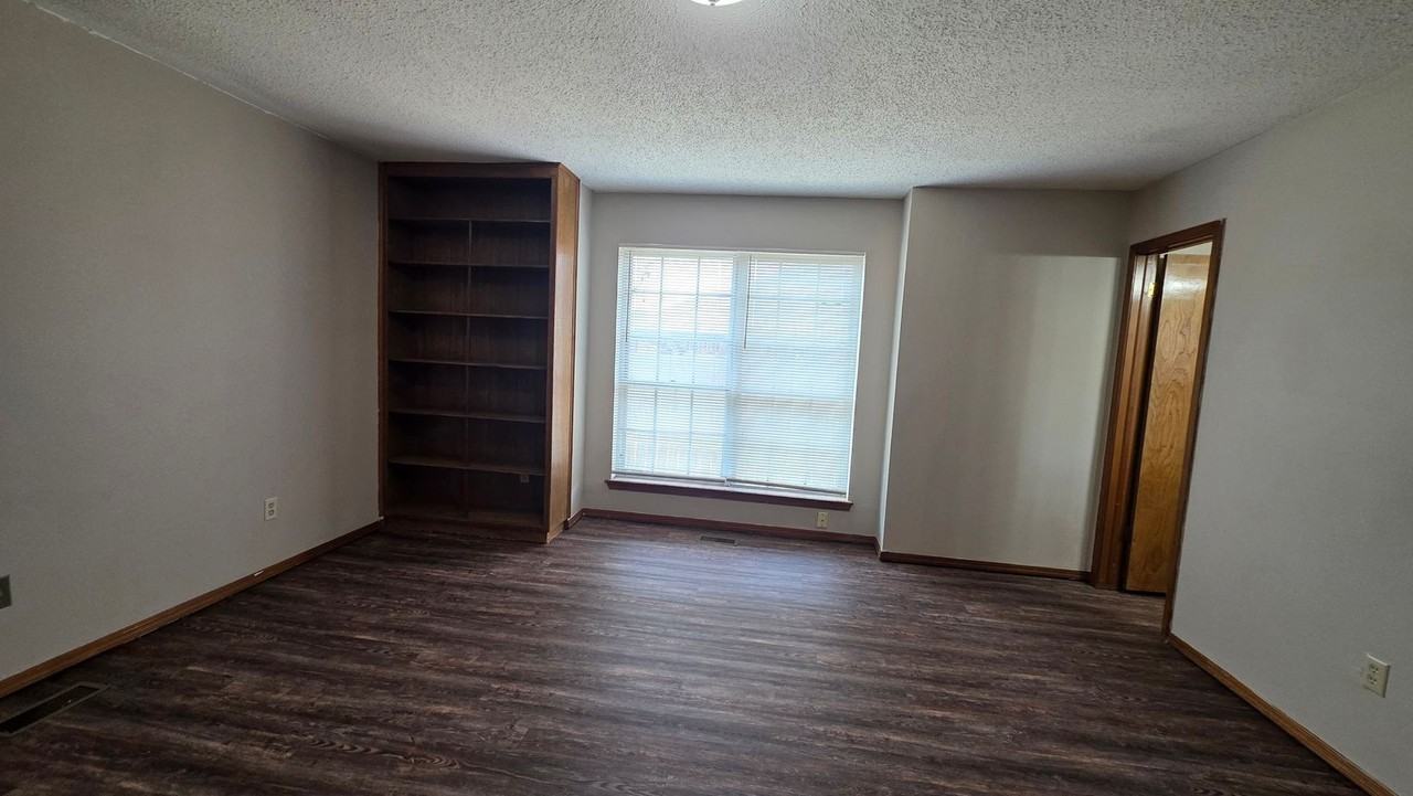 8002 Nw 31st Ter - Photo 7 of 30