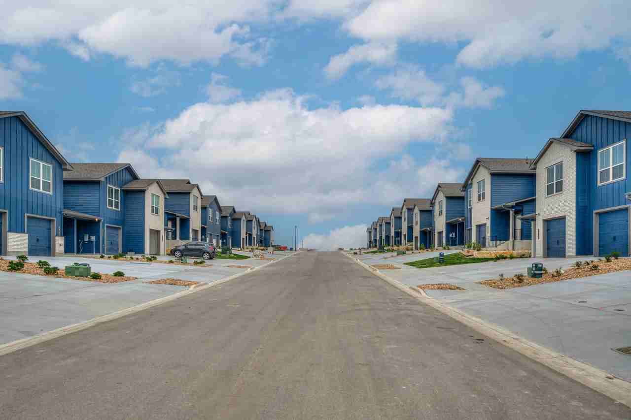 8434 Adelaide Dr - Photo 2 of 50