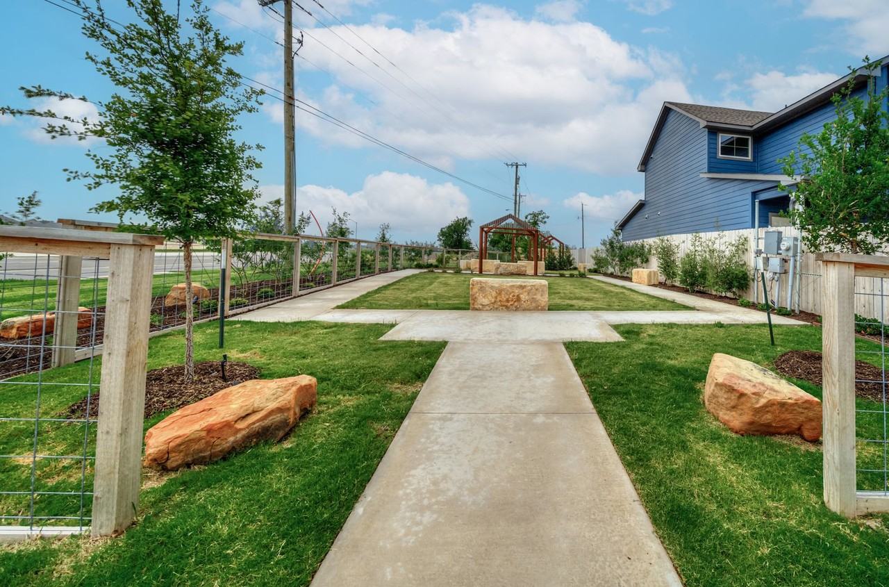 8434 Adelaide Dr - Photo 3 of 50