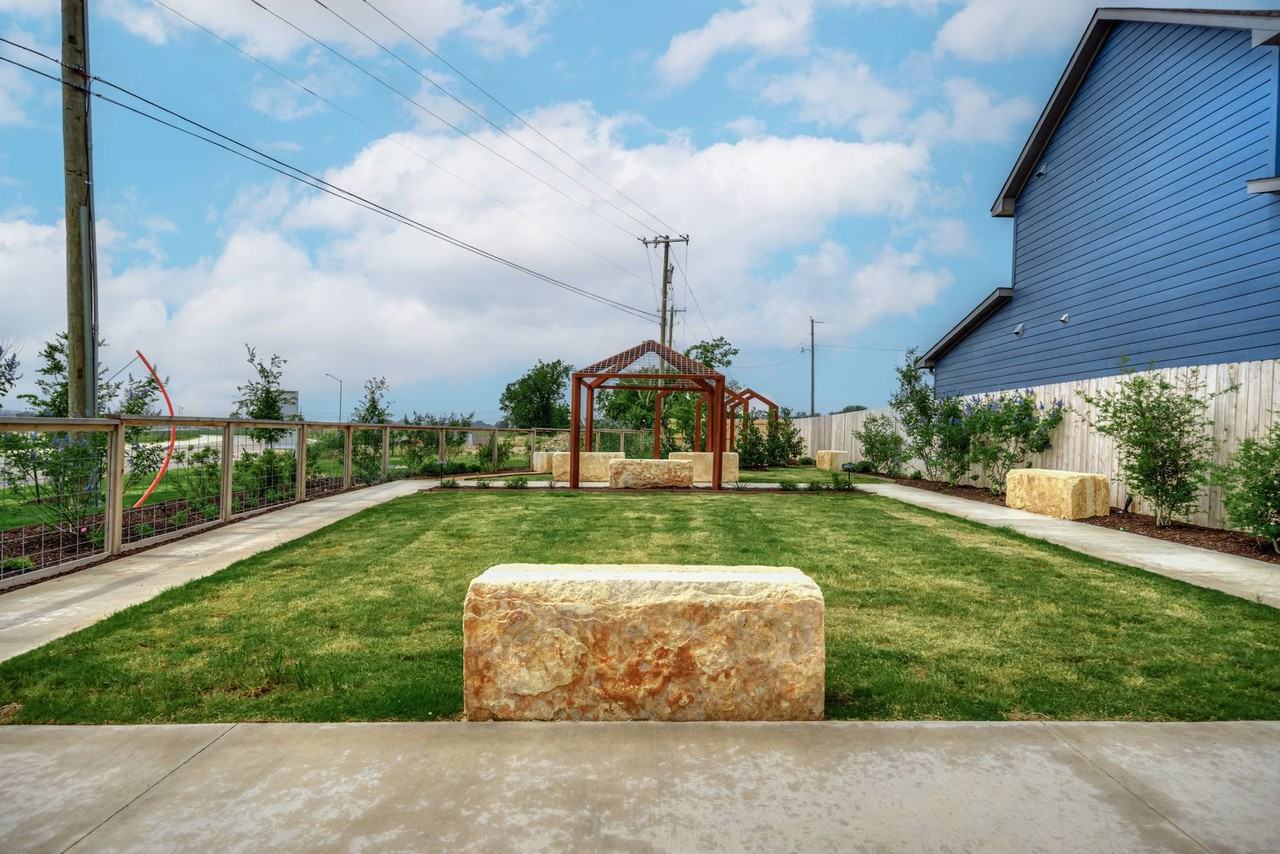 8434 Adelaide Dr - Photo 4 of 50