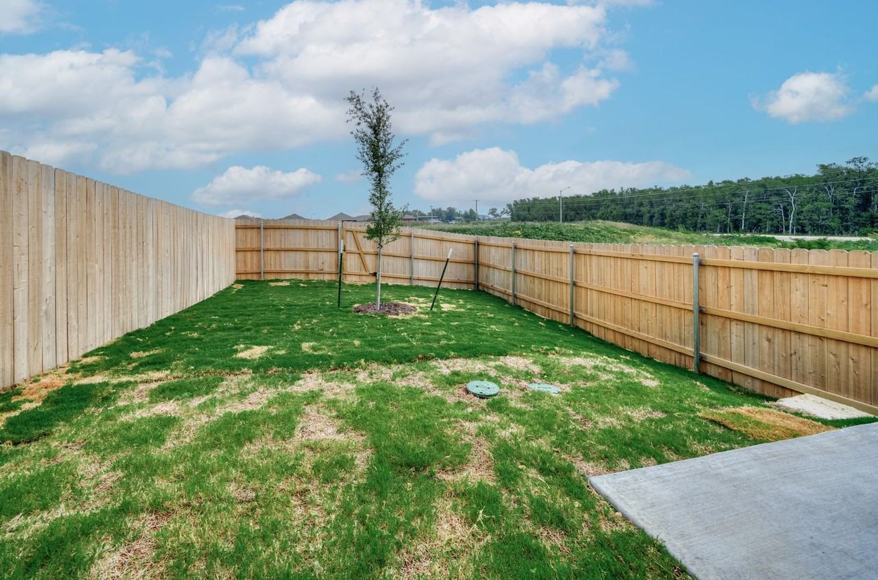 8434 Adelaide Dr - Photo 7 of 50