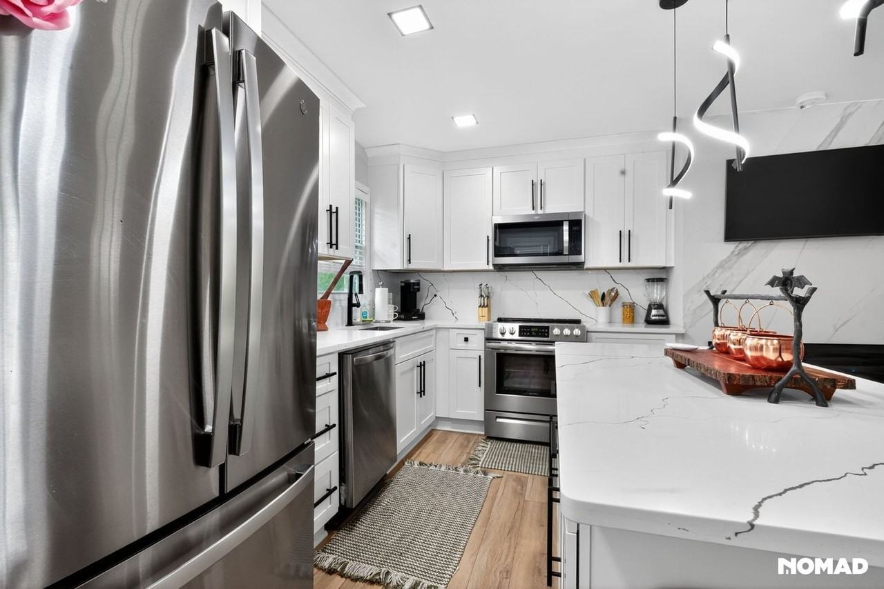 2022 Boulderview Dr Se - Photo 6 of 32