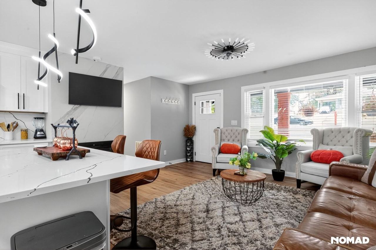 2022 Boulderview Dr Se - Photo 2 of 32