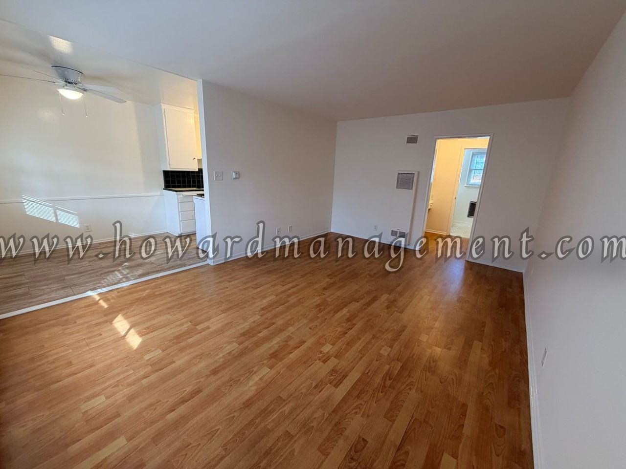 03717LO - Photo 5 of 35