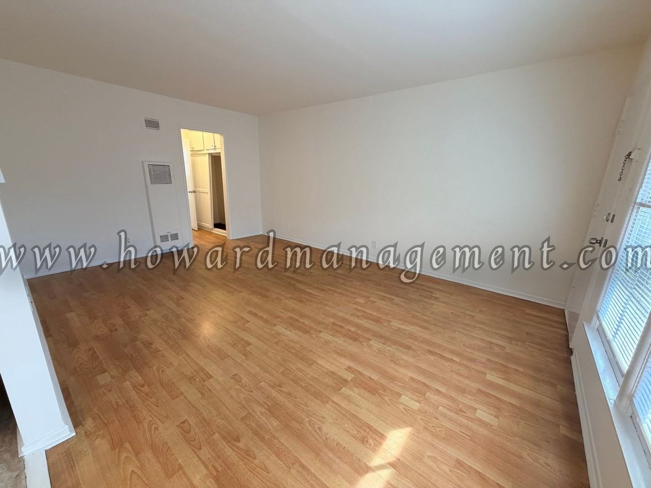 03717LO - Photo 6 of 35