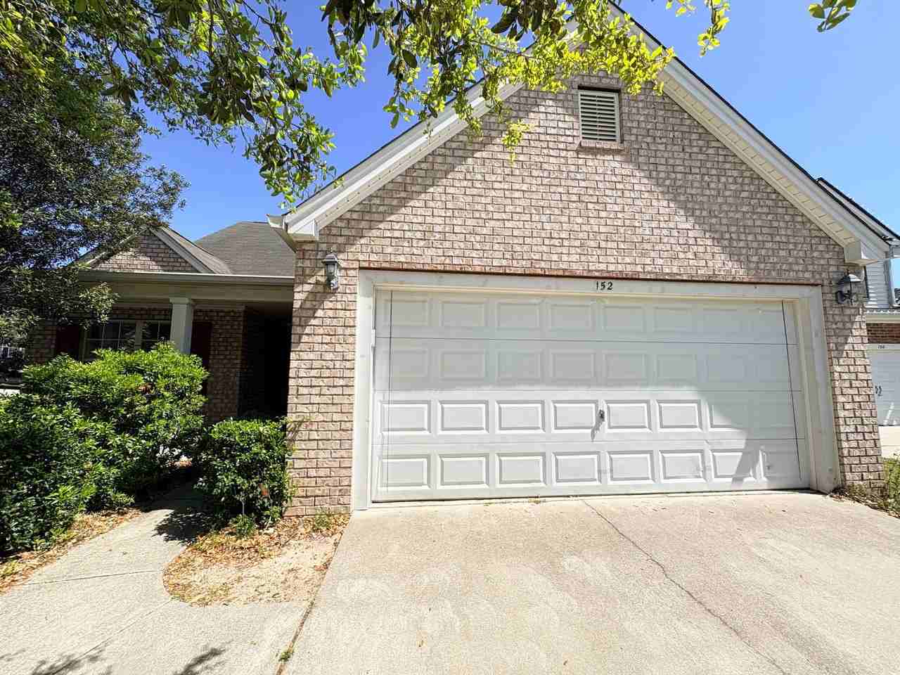 152 Pickett Creek Ln - Photo 2 of 35