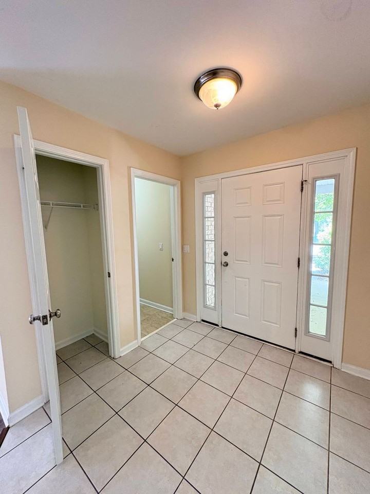 152 Pickett Creek Ln - Photo 5 of 35