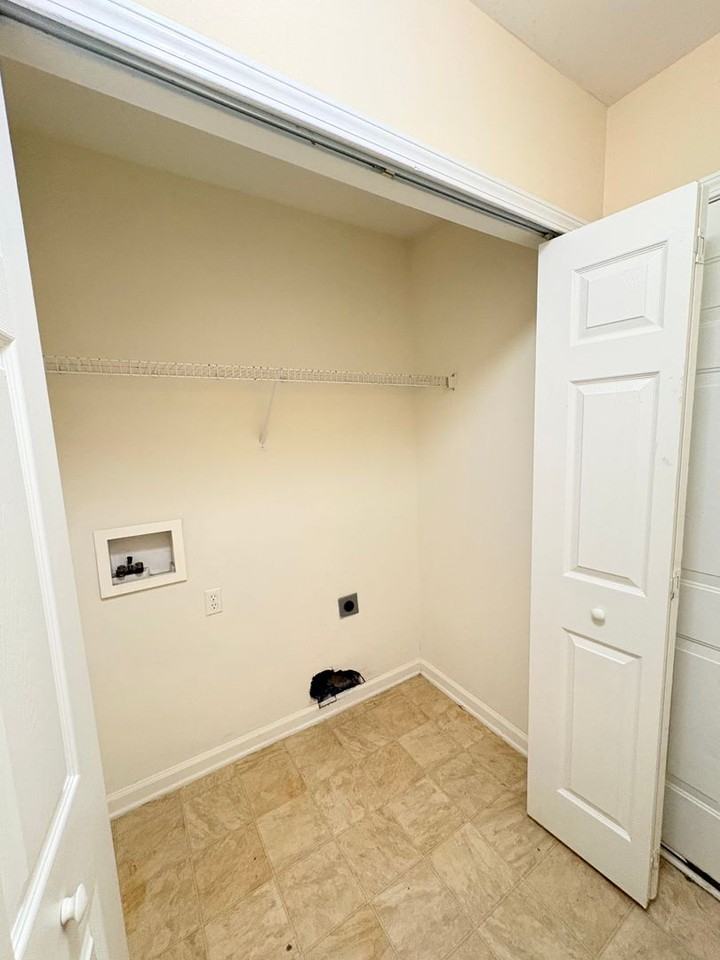 152 Pickett Creek Ln - Photo 7 of 35