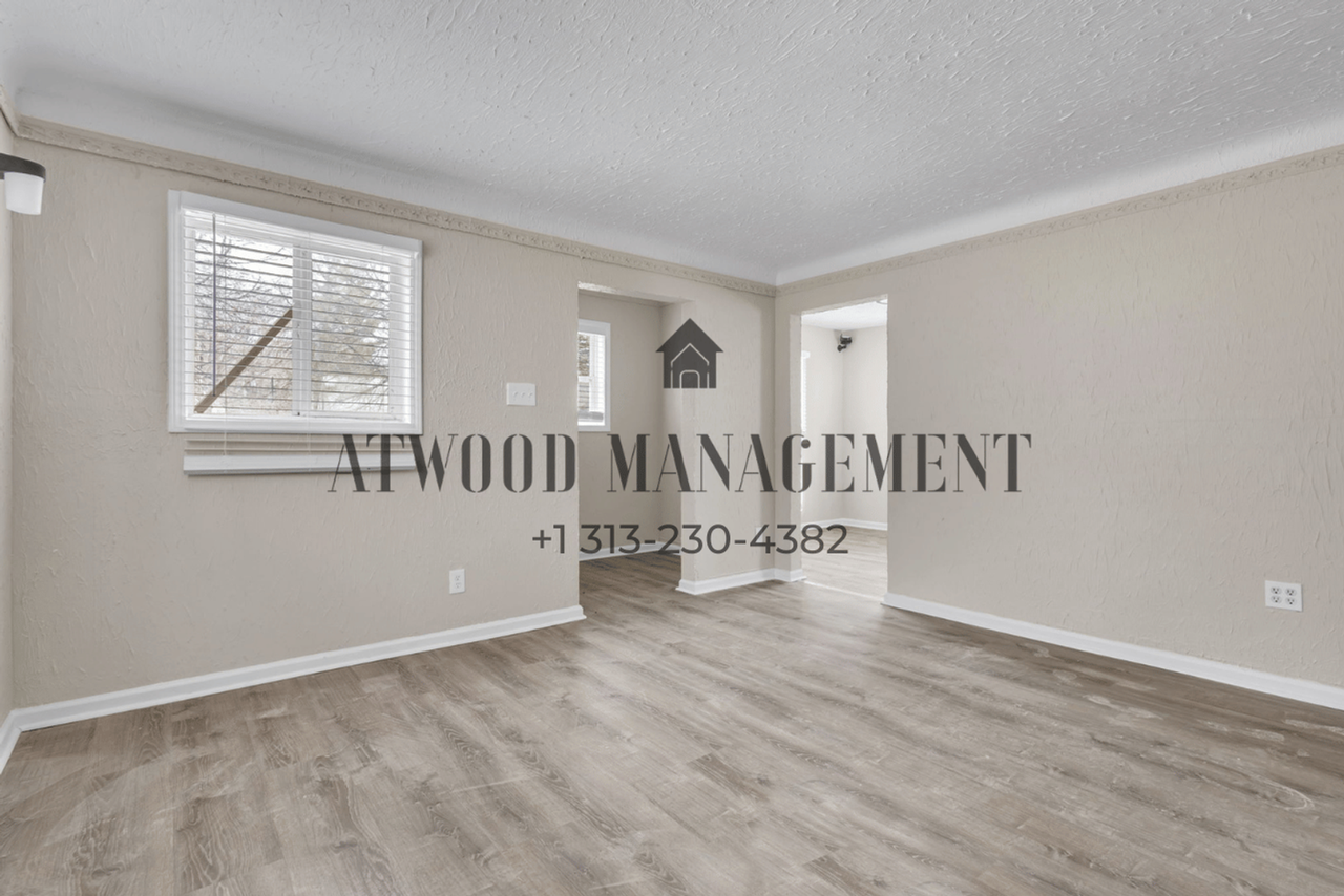 19431 Lyndon St - Photo 2 of 12