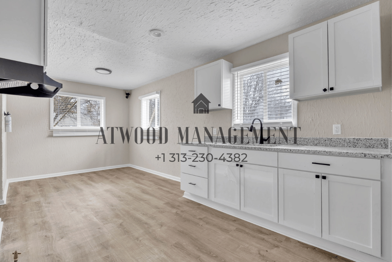 19431 Lyndon St - Photo 4 of 12