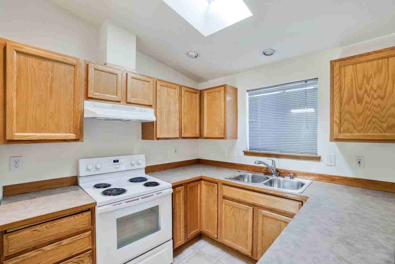 3025 72nd Ave Ne - Photo 5 of 13