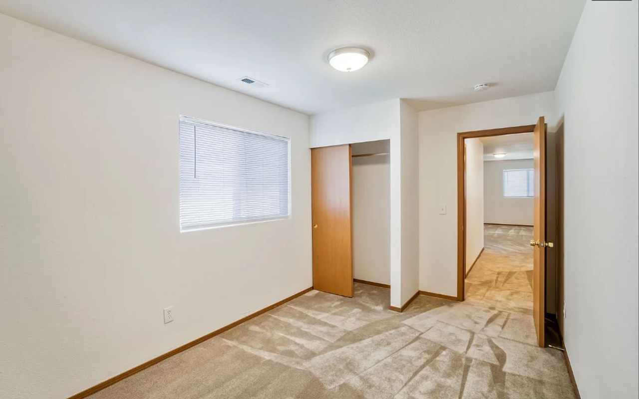 3025 72nd Ave Ne - Photo 6 of 13