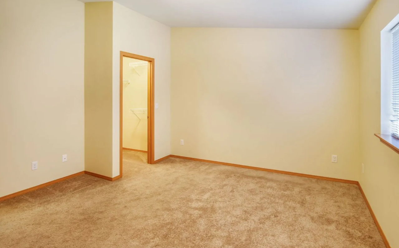 3025 72nd Ave Ne - Photo 7 of 13