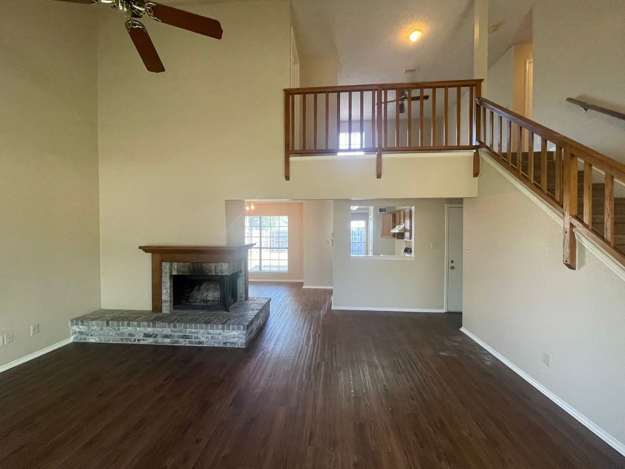 430 Sims Dr - Photo 2 of 25