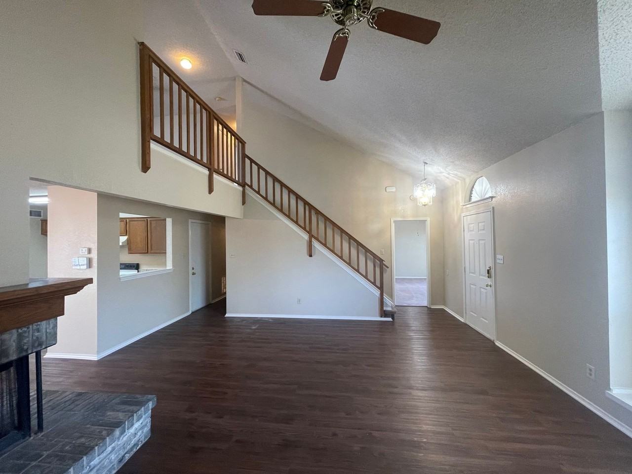 430 Sims Dr - Photo 3 of 25