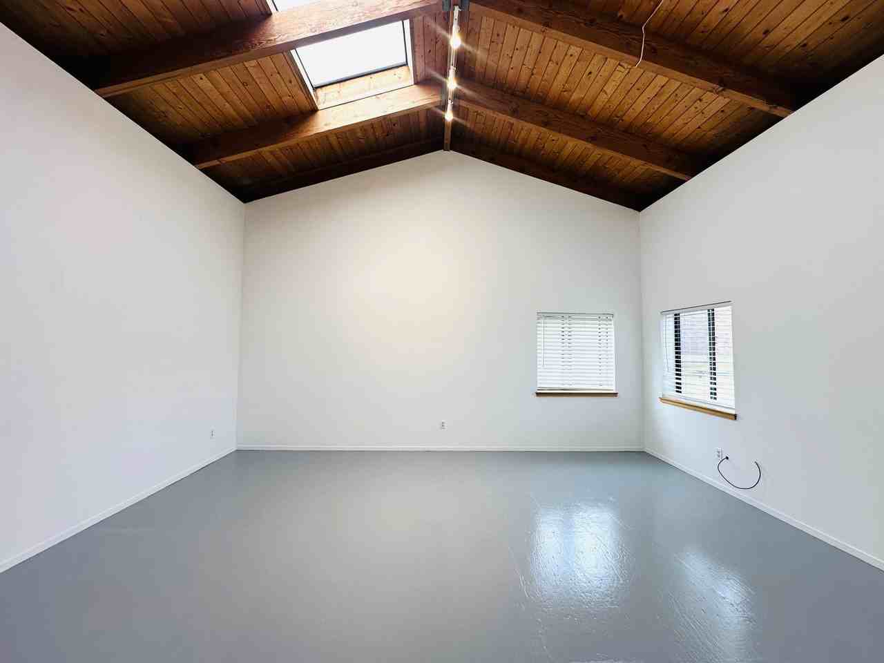 1533 5th St - Photo 2 of 15