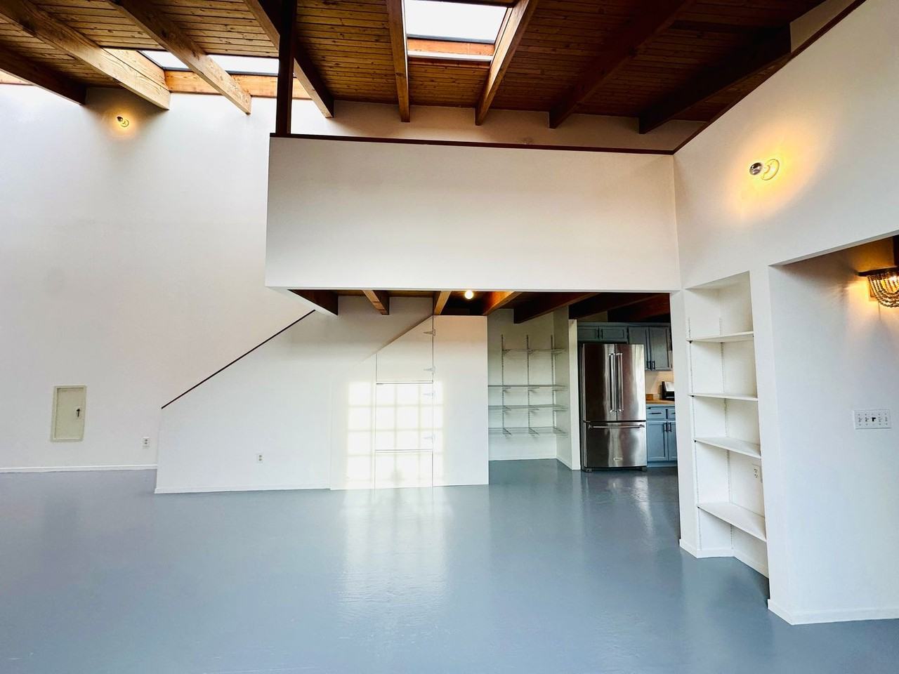 1533 5th St - Photo 3 of 15