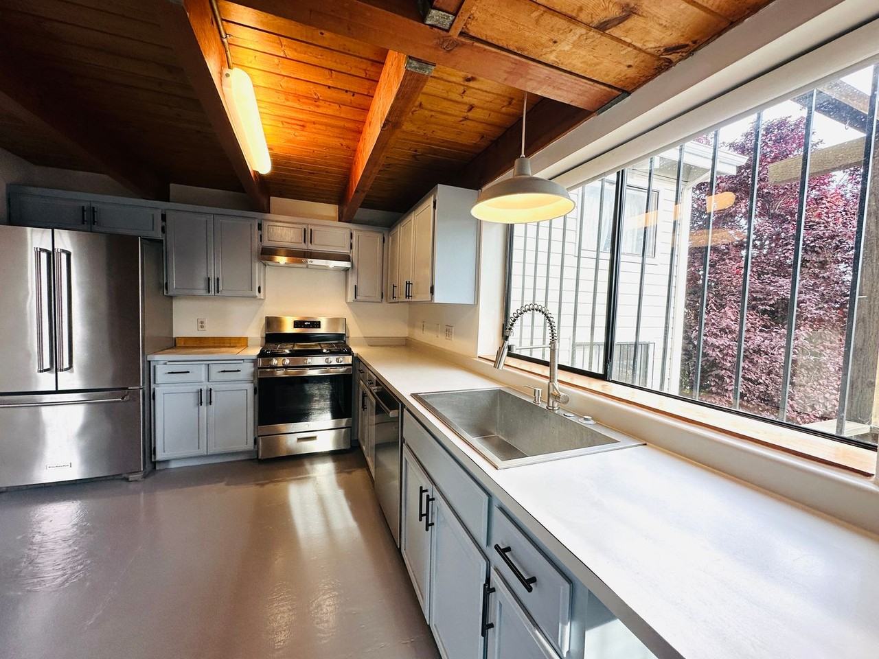 1533 5th St - Photo 5 of 15