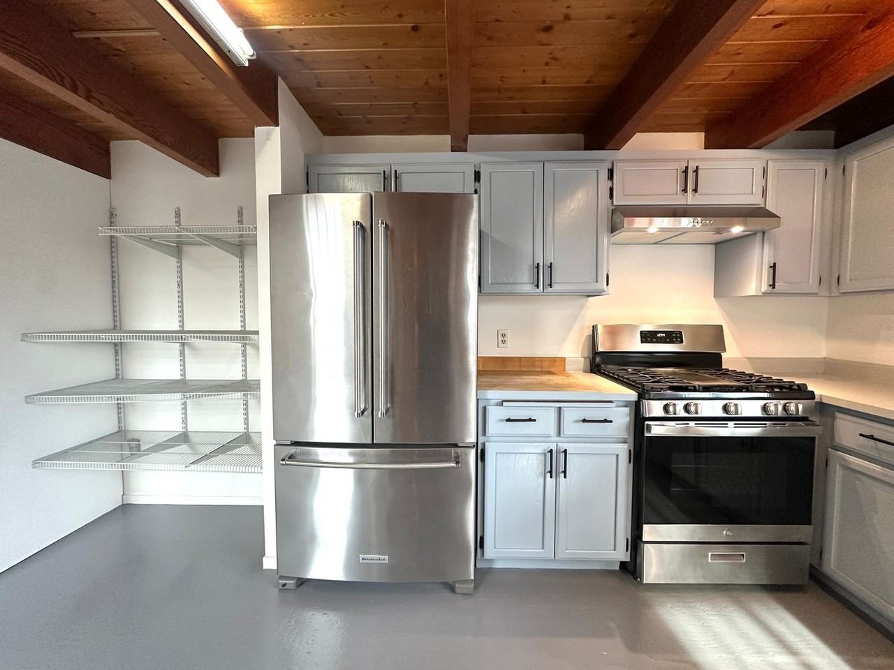 1533 5th St - Photo 6 of 15