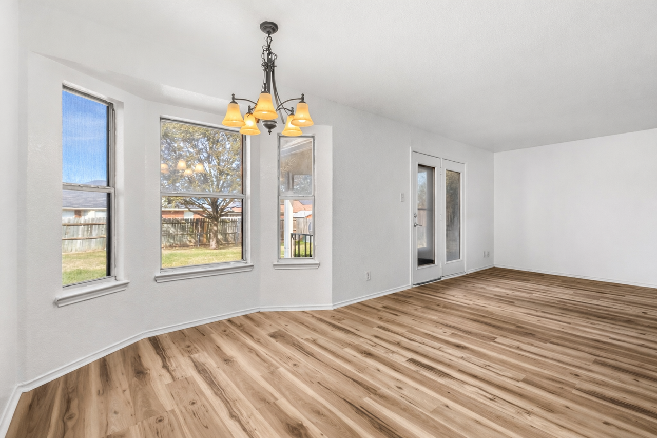 4501 Pete Dr - Photo 4 of 16