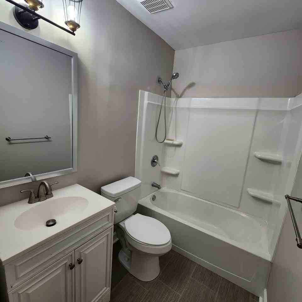 5820 Sentinel Dr - Photo 4 of 28