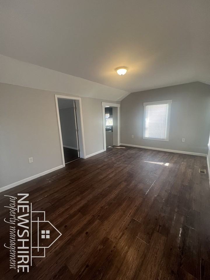 1572 Farley Avenue Ext - Photo 2 of 8