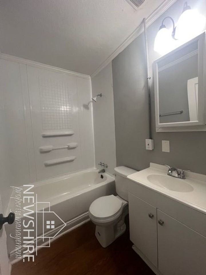 208 Crestfield Rd - Photo 3 of 8