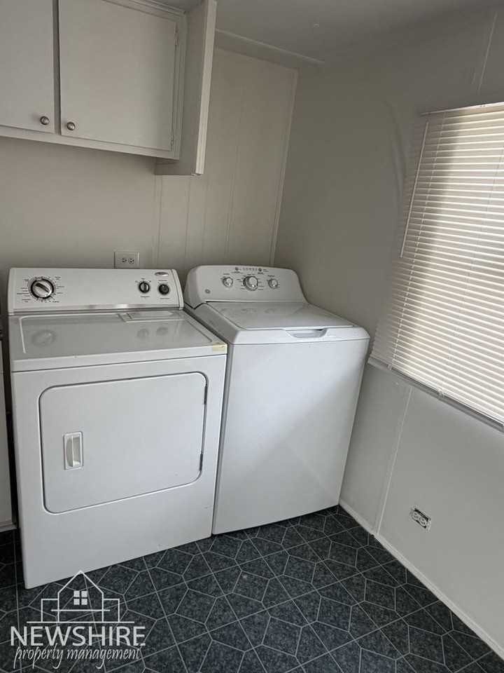 1139 Ridgecrest Ave - Photo 3 of 11