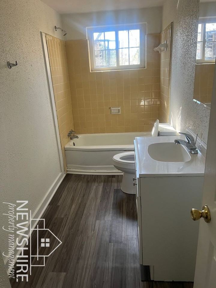 212-B W Wood St - Photo 3 of 8