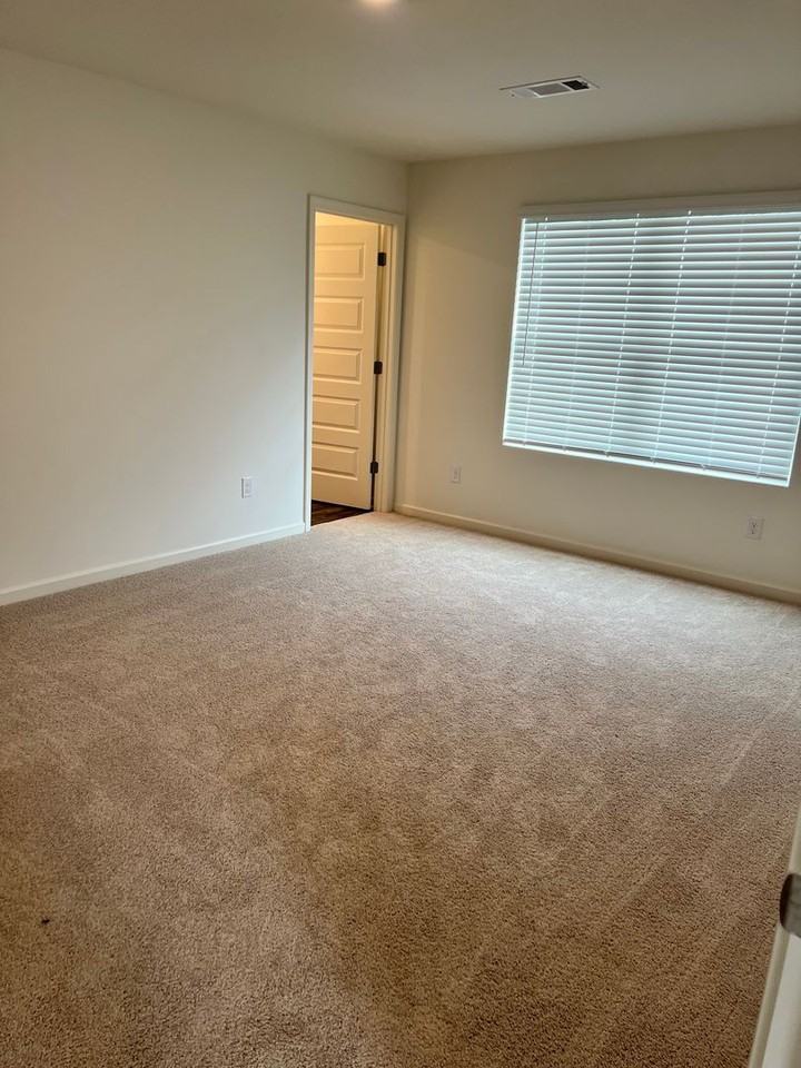 2491 Sky Dr - Photo 5 of 13