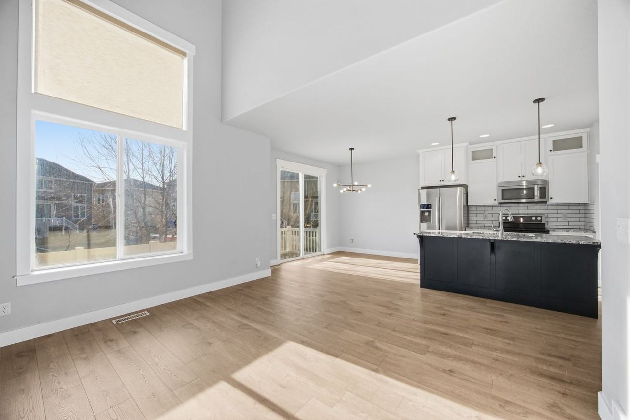 960 S 2040 W - Photo 3 of 43