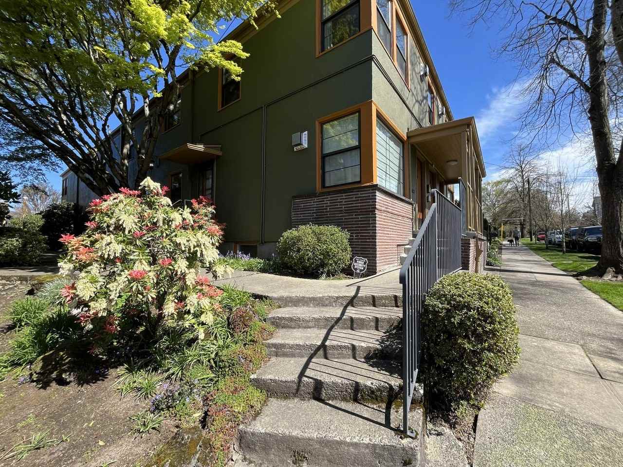 2105 Se Caruthers St #35 - Photo 2 of 19