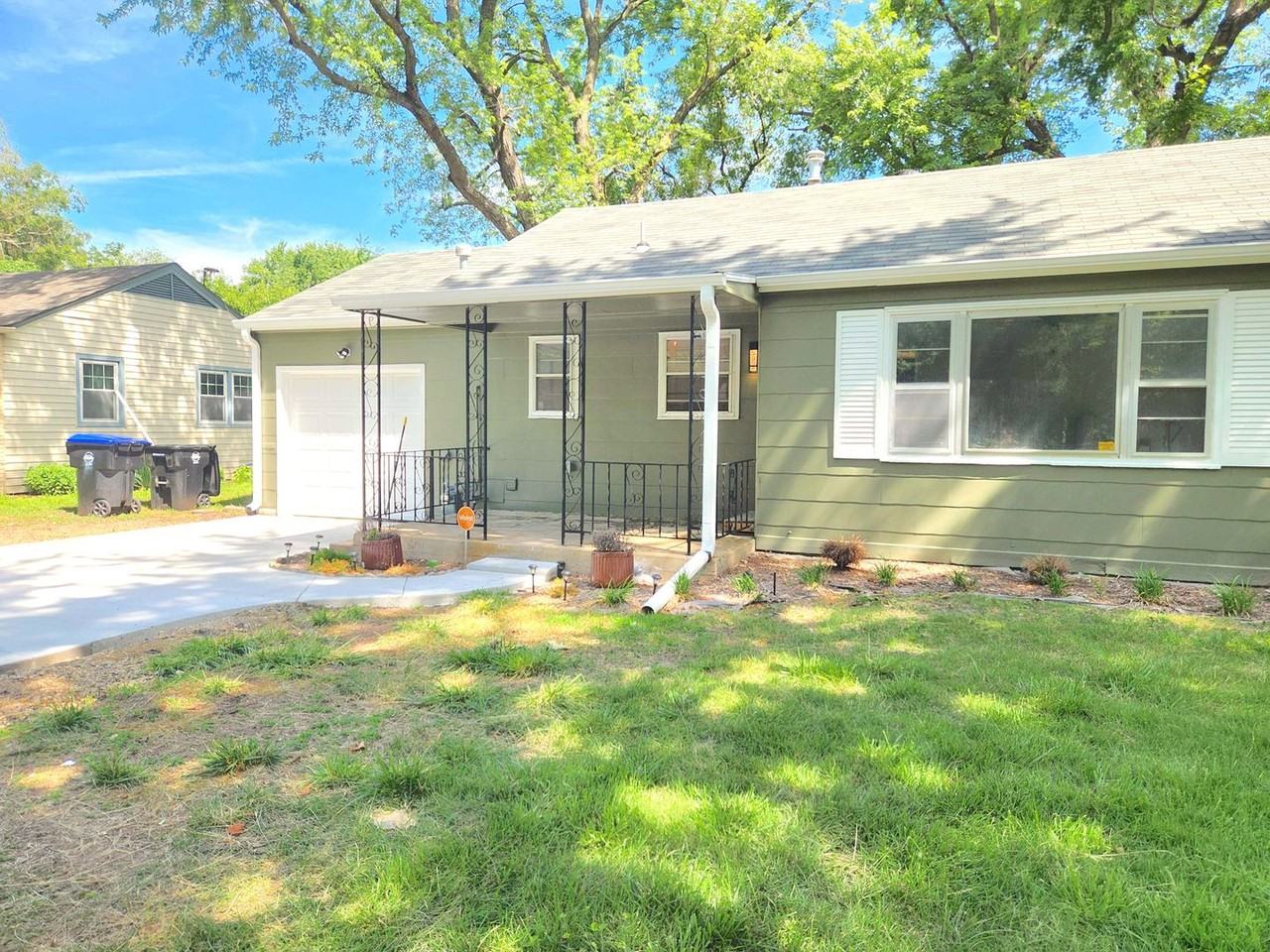 2416 Sw 25th Dr - Photo 2 of 13