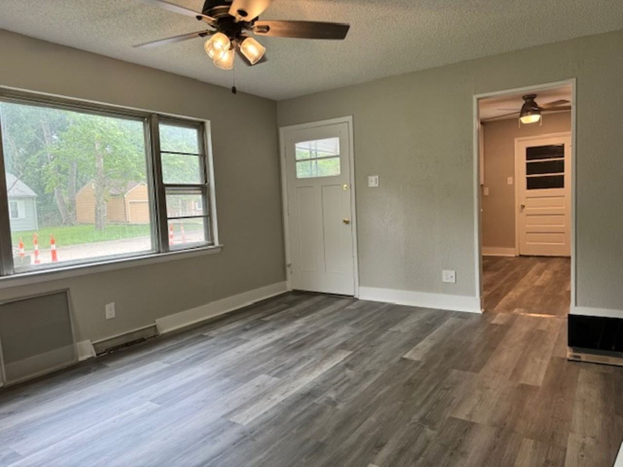 2416 Sw 25th Dr - Photo 3 of 13