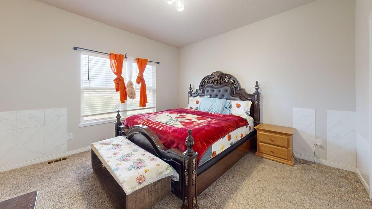 3030 Nw Westwood St - Photo 6 of 10