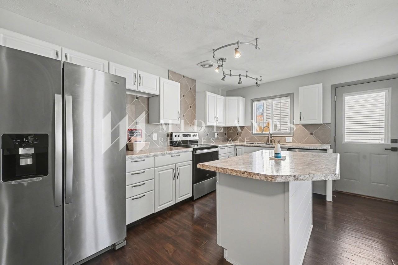 8109 Valley Rd - Photo 7 of 16