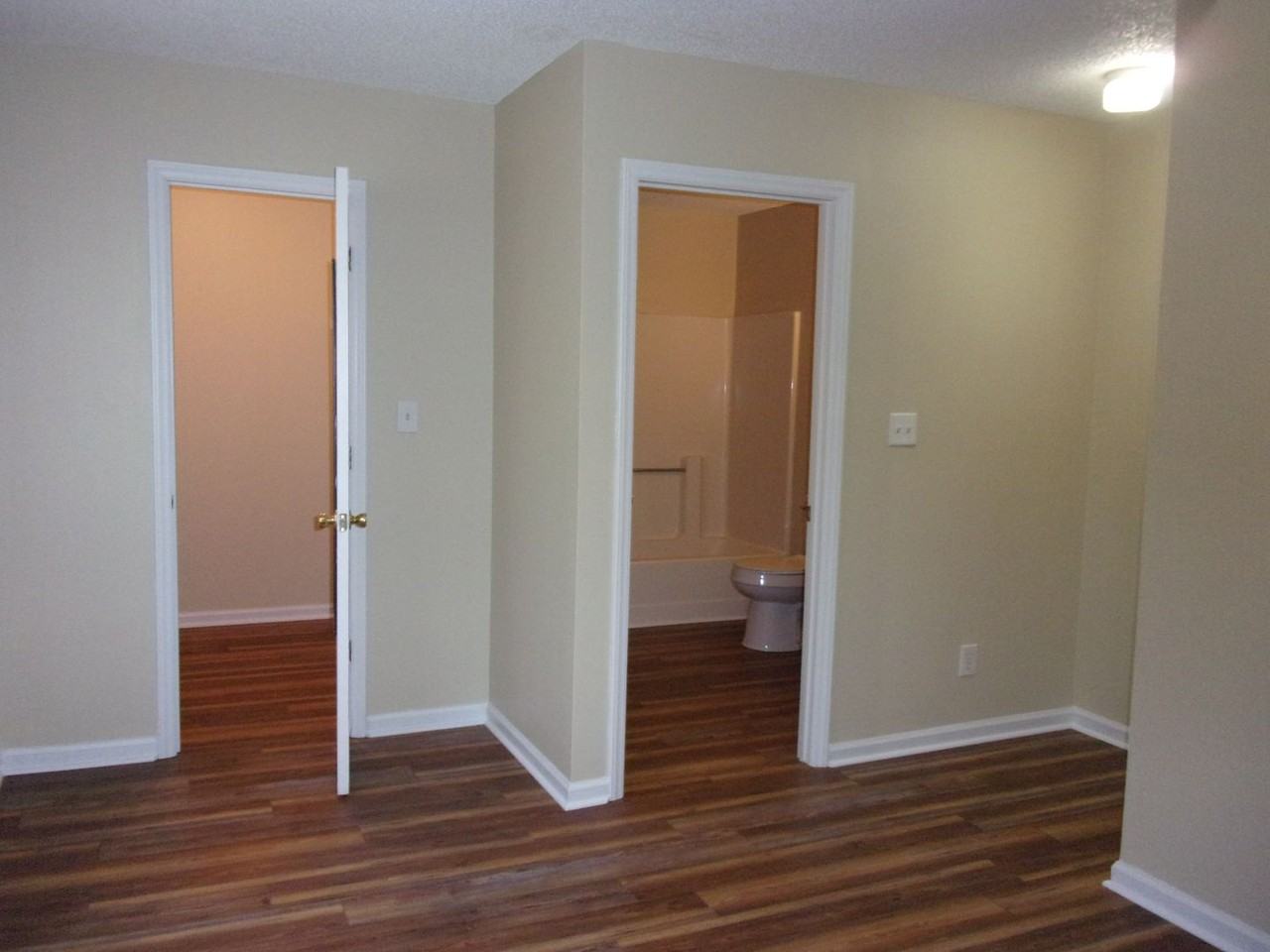 1484 Flintwood Dr - Photo 7 of 10