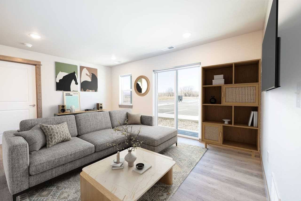 Gateway View Apartments - Photo 3 of 14