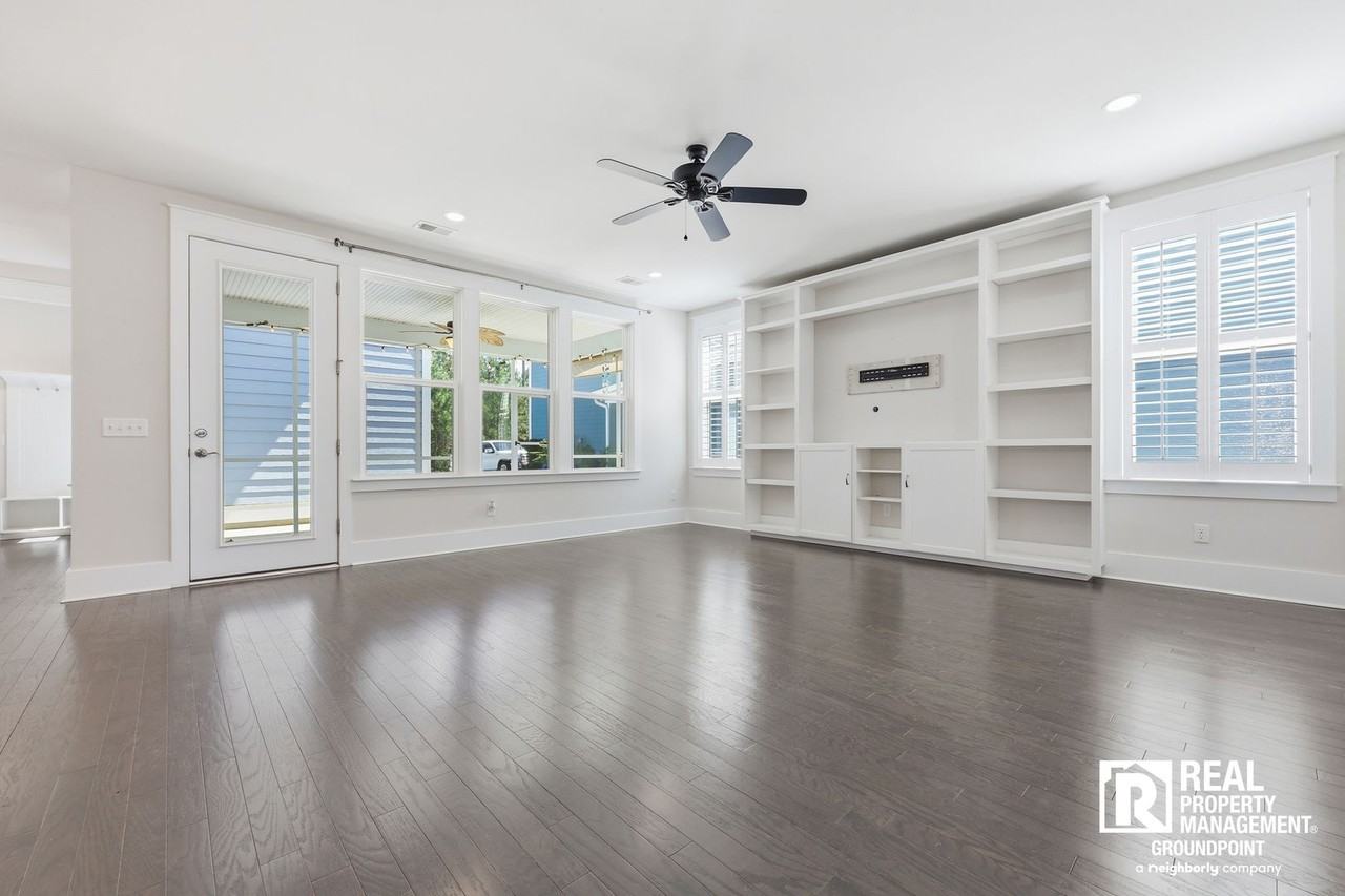 236 Oak View Way - Photo 4 of 26