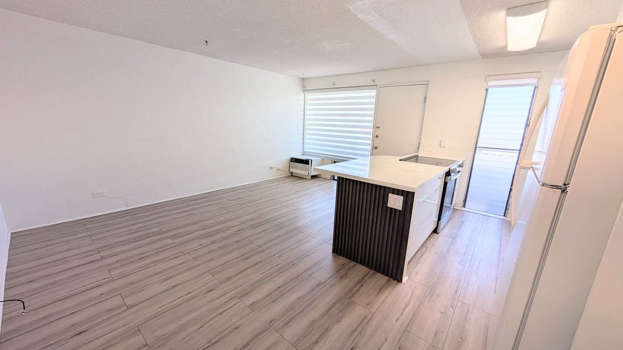 1670 Kalakaua Ave #702 - Photo 6 of 15