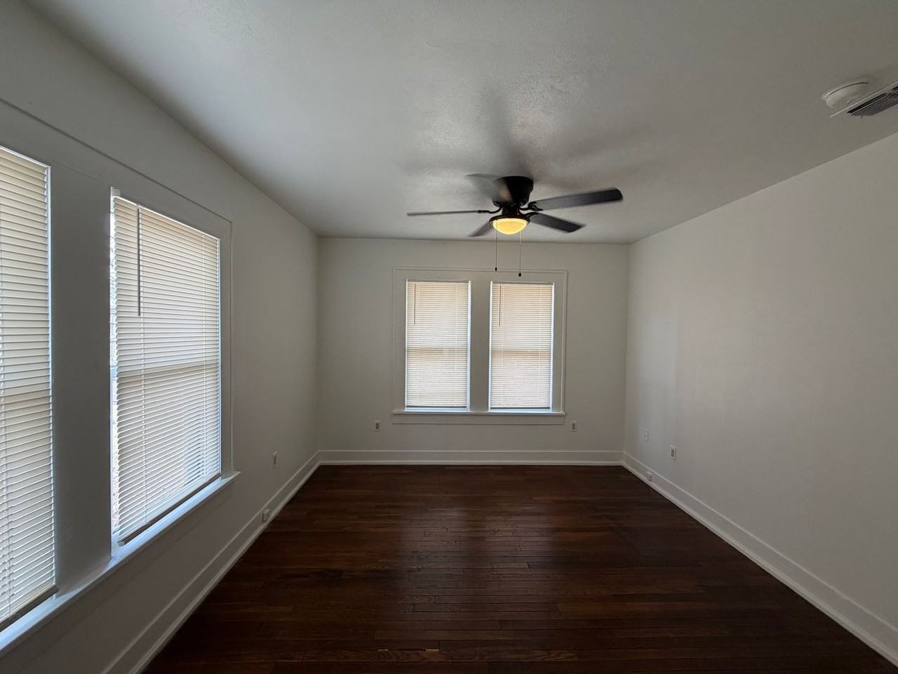 2220 16th St - Photo 5 of 11