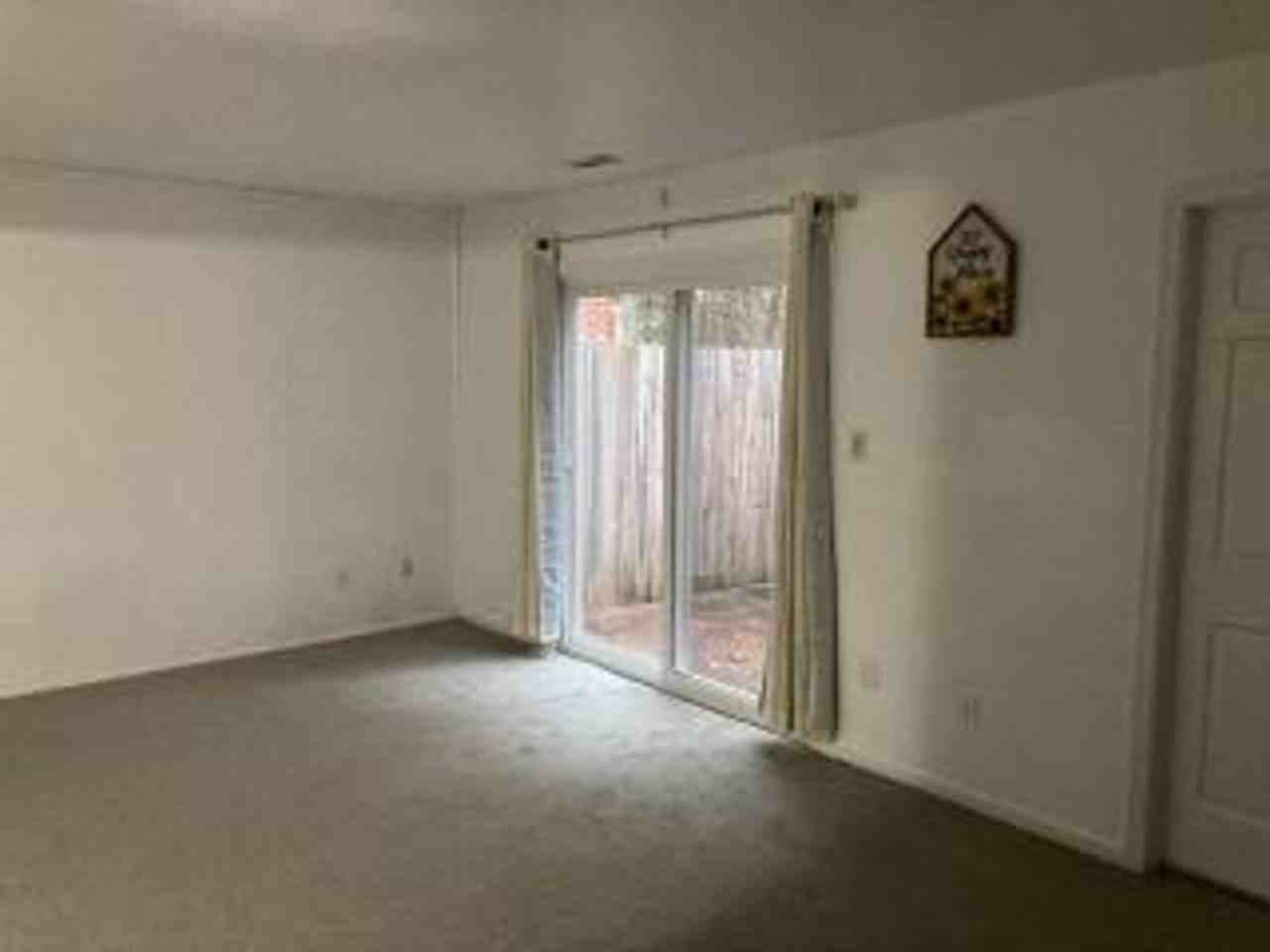 371 Advocate Ct Unit C - Photo 4 of 16