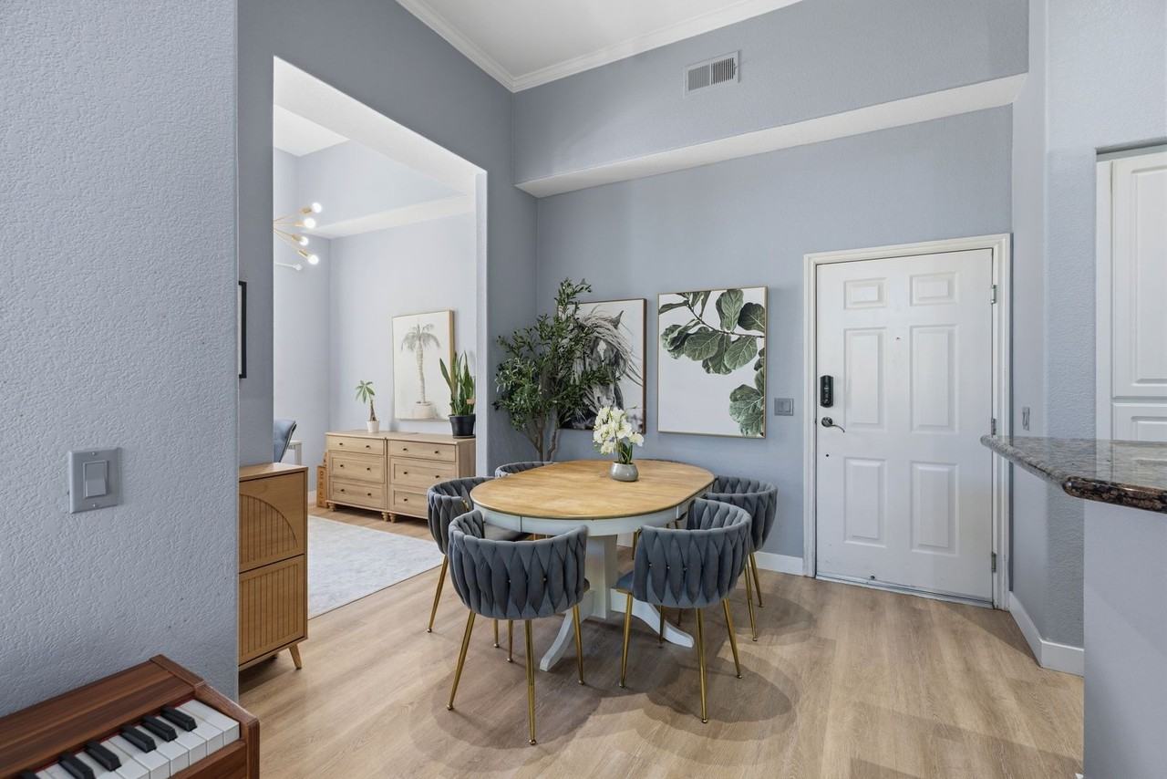 4155 Executive Dr - Photo 3 of 24