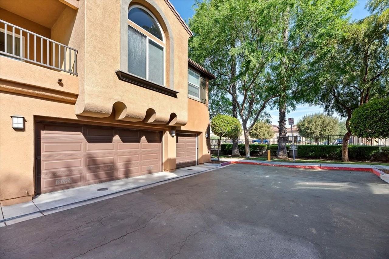 27931 Cactus Ave #B - Photo 3 of 20