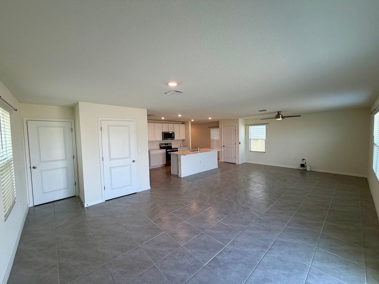 24706 Nw 11th Pl - Photo 6 of 33