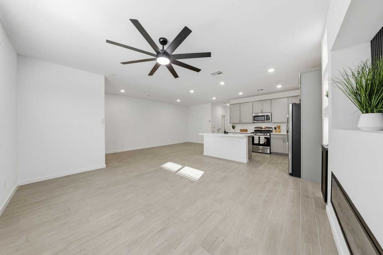 1531 Emilia Crossing Pl - Photo 7 of 41